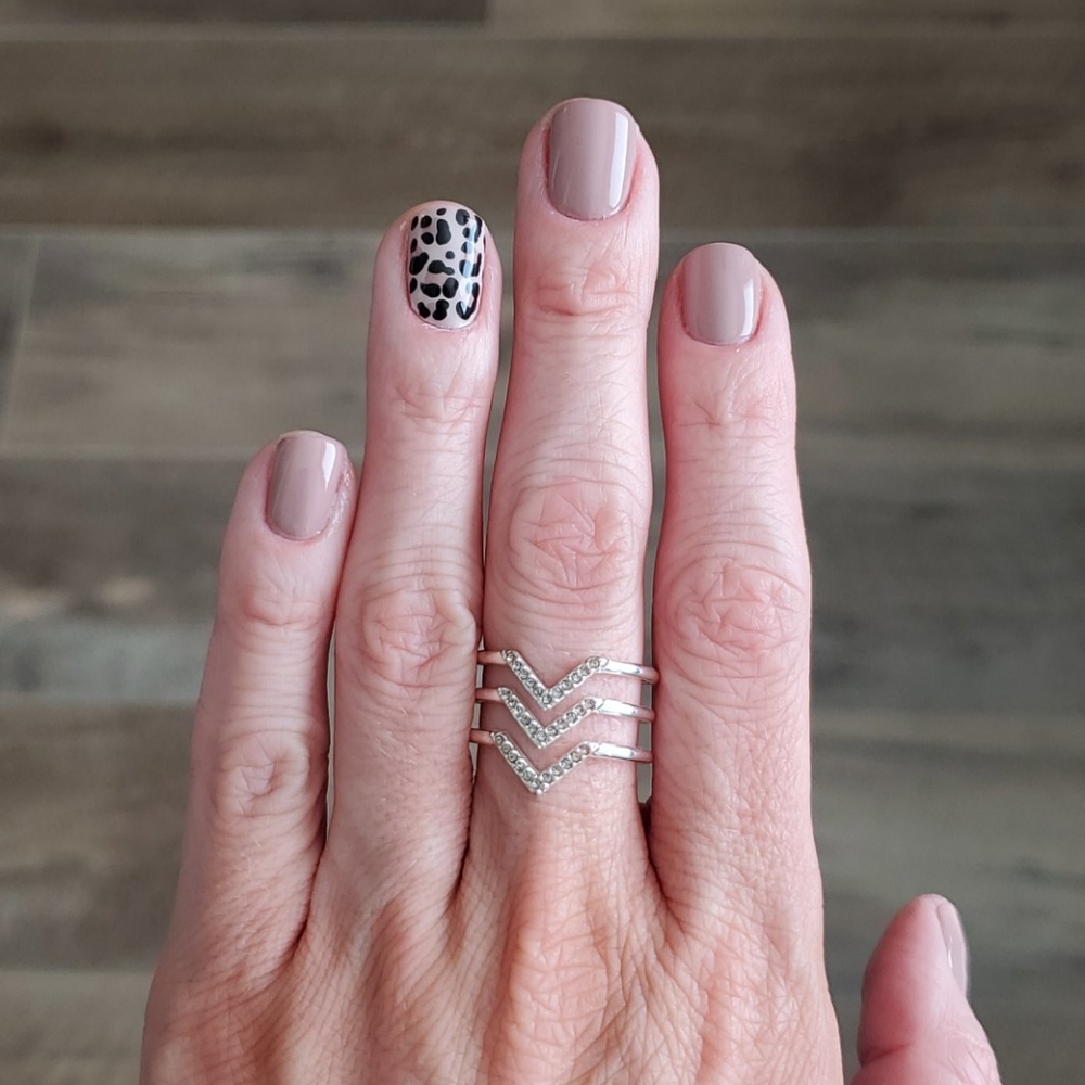 Silver chevron ring